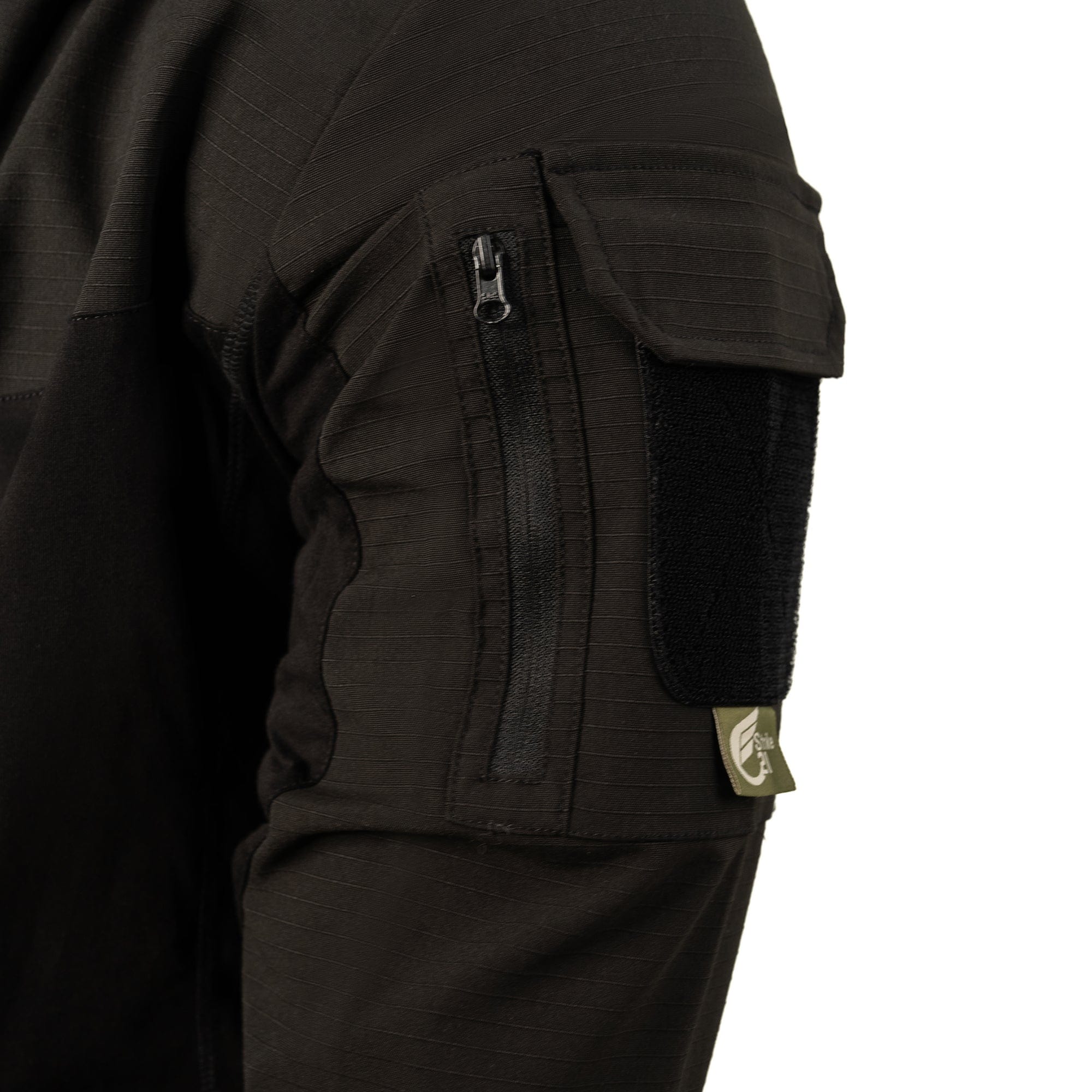 CoolingX Tactical Shirt- Zipper and pocket details - black